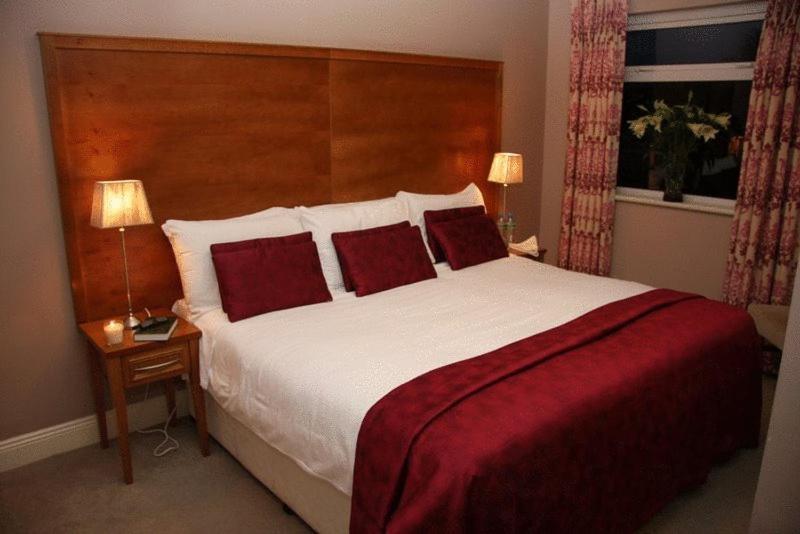 Lake Lodge Guesthouse คิลลาร์นีย์ ภายนอก รูปภาพ