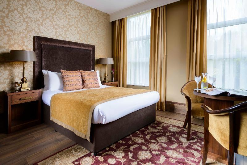 Lake Lodge Guesthouse คิลลาร์นีย์ ภายนอก รูปภาพ